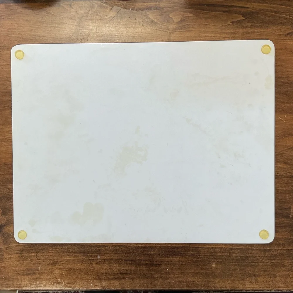 Glass cutting board